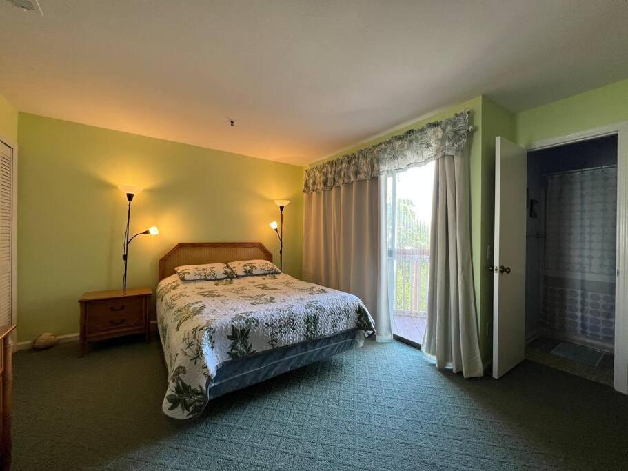 Lovely 2-Bedroom Condo With Pool 默特尔比奇 外观 照片