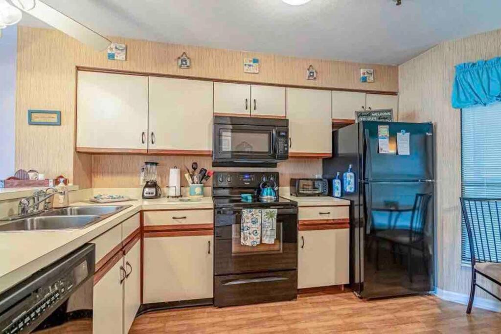 Lovely 2-Bedroom Condo With Pool 默特尔比奇 外观 照片