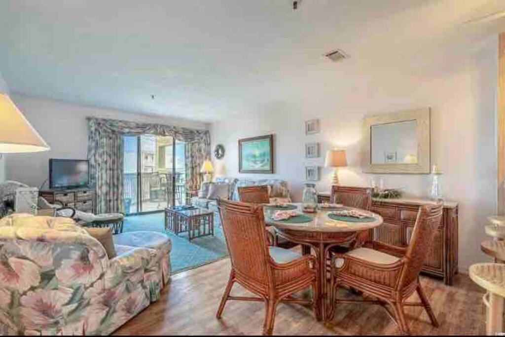 Lovely 2-Bedroom Condo With Pool 默特尔比奇 外观 照片